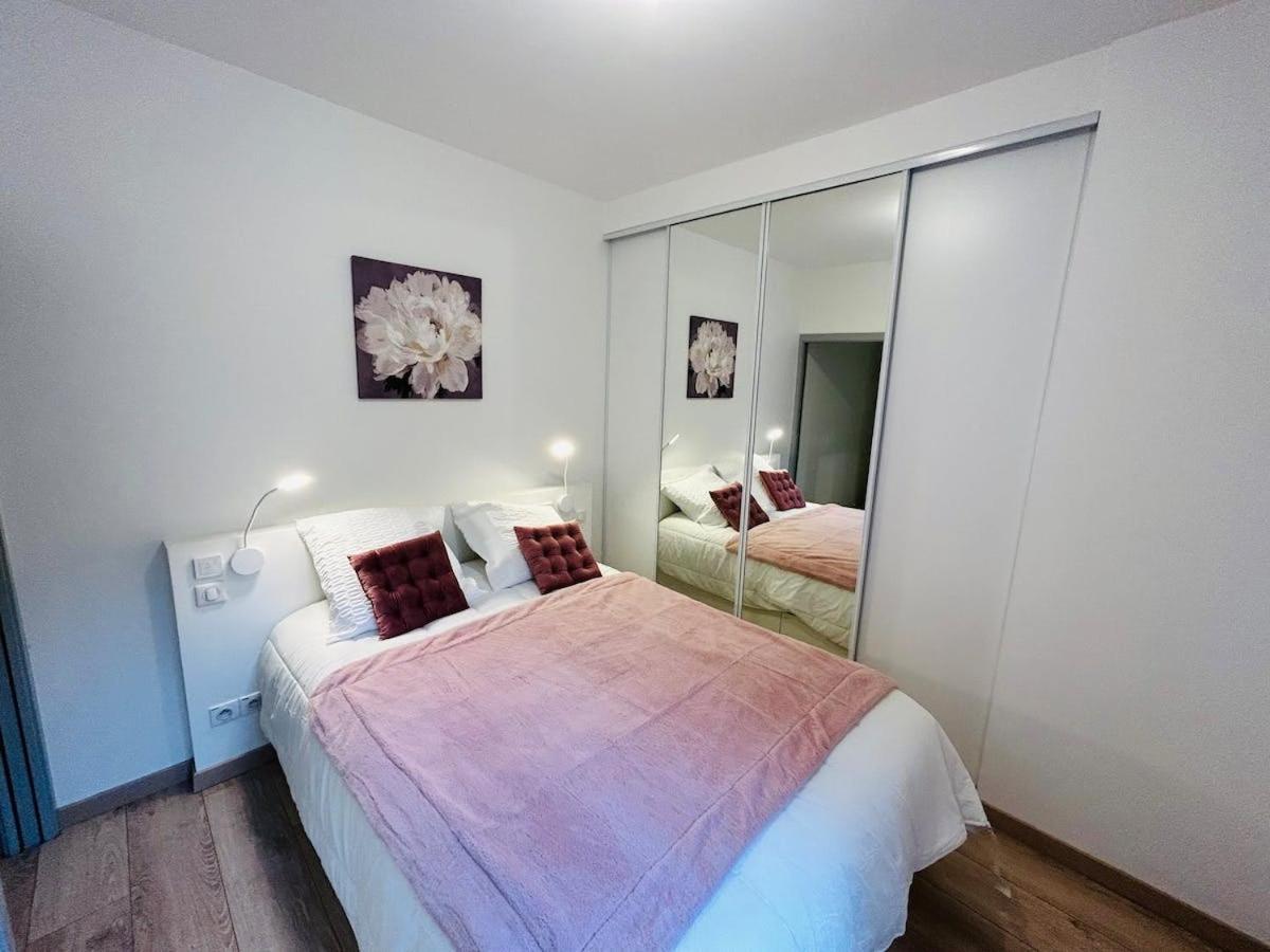 L'Etape Des Sacres Apartment Reims Exterior photo